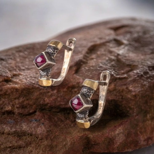 Серьги, арт. 282гр, серебро 925 пробы, гранат, золото, чернение